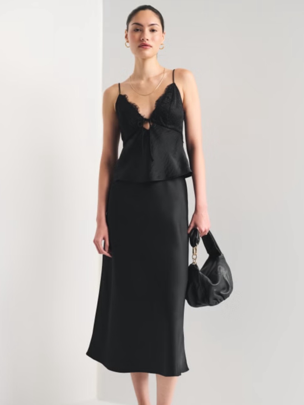 Abercrombie & Fitch On-trend midi skirt in a soft satin fabric and high rise fit